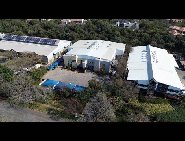 1,895M² WAREHOUSE TO LET IN KYALAMI